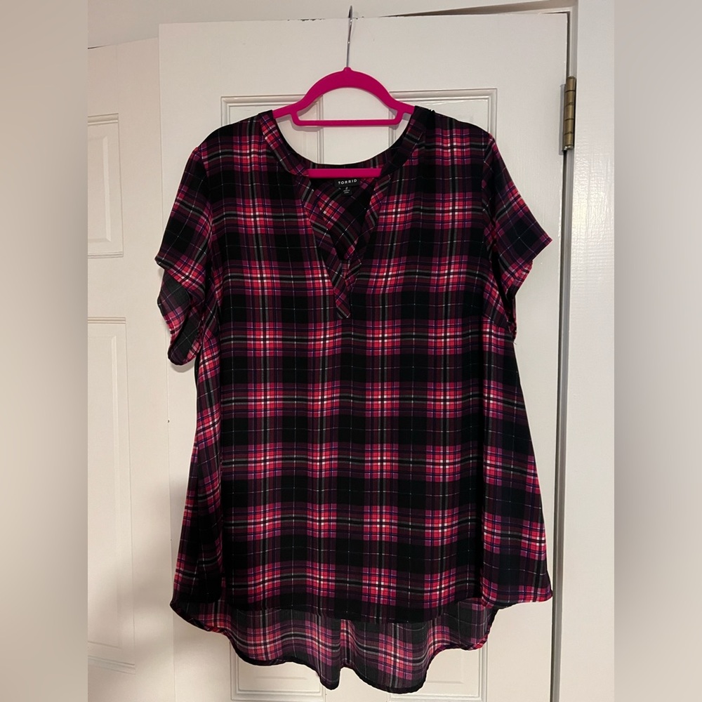 Torrid tartan plaid black pink white shirt sleeve chiffon top, size 2